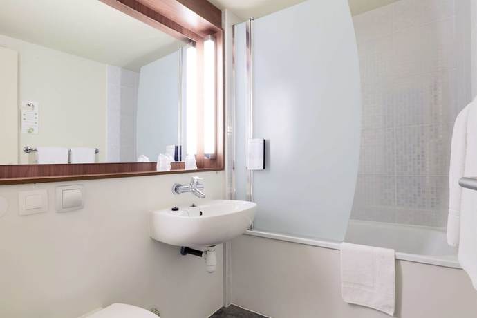 Imagen de la habitación del Hotel HOTEL CAMPANILE BETHUNE - Fouquières Les Béthune. Foto 18