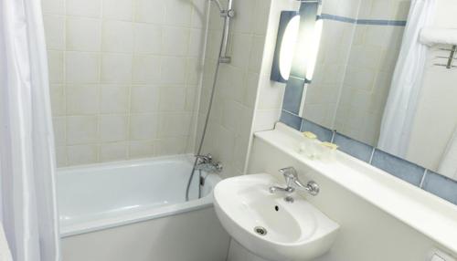 Imagen de la habitación del Hotel HOTEL CAMPANILE LILLE SUD - Douai Cuincy. Foto 19