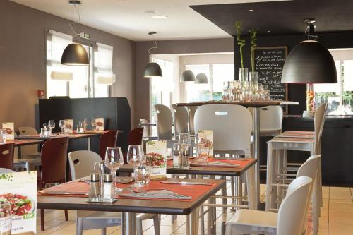Imagen general del Hotel HOTEL CAMPANILE NATURE - MOULINS AVERMES. Foto 9