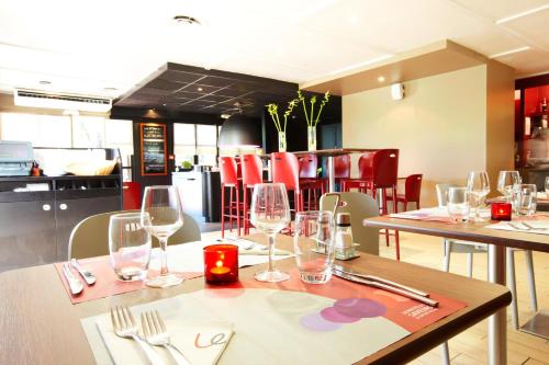 Imagen general del Hotel HOTEL CAMPANILE NIMES SUD - Caissargues. Foto 4