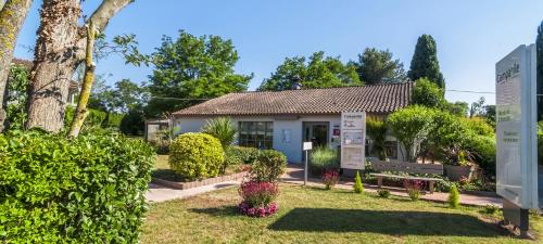 Imagen general del Hotel HOTEL CAMPANILE NIMES SUD - Caissargues. Foto 13