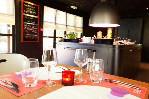 Imagen general del Hotel HOTEL CAMPANILE NIMES SUD - Caissargues. Foto 7