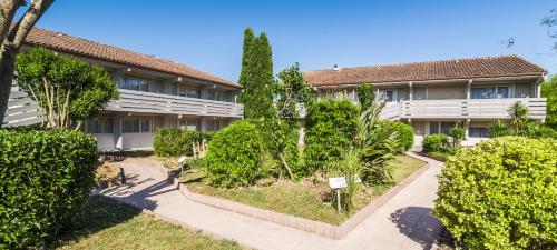 Imagen general del Hotel HOTEL CAMPANILE NIMES SUD - Caissargues. Foto 9
