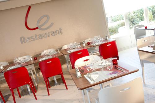 Imagen general del Hotel HOTEL CAMPANILE ROUEN NORD - Mont Saint Aignan. Foto 3