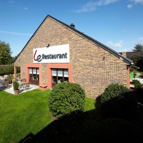 Imagen general del Hotel HOTEL CAMPANILE ROUEN NORD - Mont Saint Aignan. Foto 11