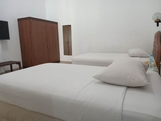 Imagen general del Hotel HOTEL CANDI BARU. Foto 3