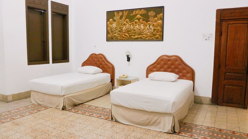 Imagen general del Hotel HOTEL CANDI BARU. Foto 10