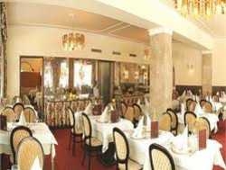 Imagen del bar/restaurante del Hotel HOTEL CARINTHIA. Foto 17