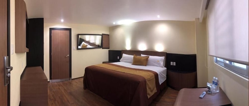 Imagen de la habitación del Hotel HOTEL CASA BLANCA INTERNACIONAL. Foto 8