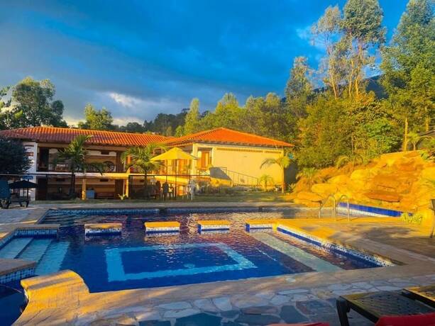 Imagen general del Hotel HOTEL CASA CANTABRIA CAMPESTRE. Foto 2