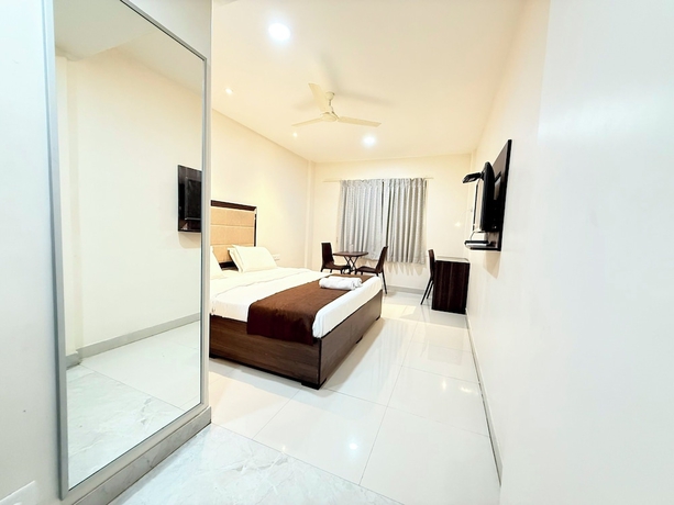 Imagen de la habitación del Hotel HOTEL CENTER POINT, Bhubaneshwar. Foto 2