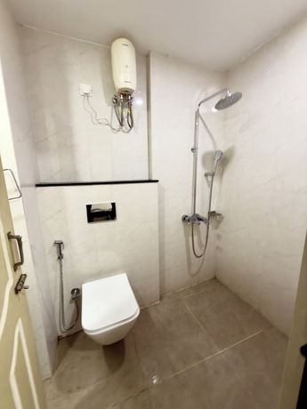 Imagen de la habitación del Hotel HOTEL CENTER POINT, Bhubaneshwar. Foto 8