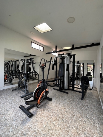 Imagen de los interiores del Hotel HOTEL CERRITOS PLAZA. Foto 18