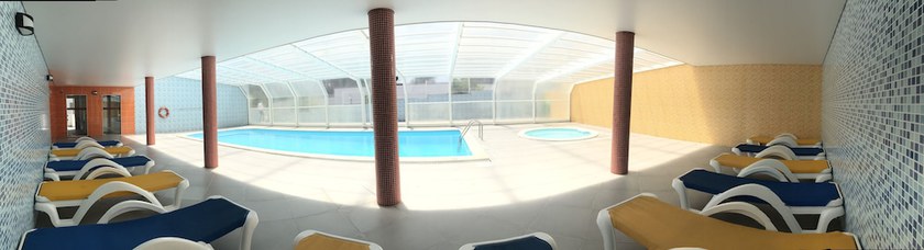 Imagen de la piscina del Hotel HOTEL COLMEIA MONTE REAL. Foto 16