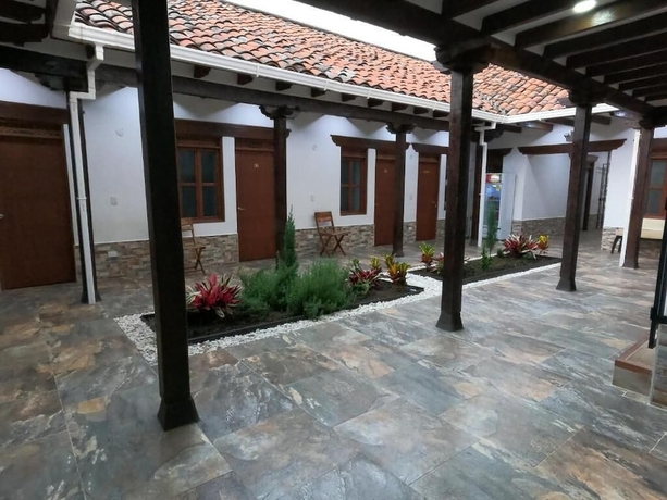 Imagen de los interiores del Hotel HOTEL COLONIAL A 100 MTS DE LA BASILICA. Foto 10