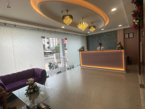 Imagen de los interiores del Hotel HOTEL COSMOS, Bhubaneshwar. Foto 16