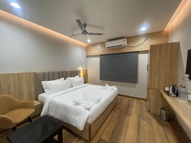 Imagen de la habitación del Hotel HOTEL COSMOS, Bhubaneshwar. Foto 6