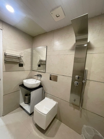 Imagen de la habitación del Hotel HOTEL COSMOS, Bhubaneshwar. Foto 15