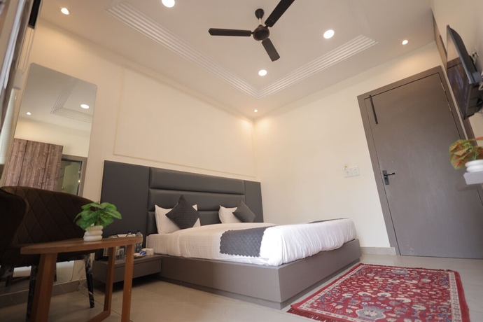 Imagen de la habitación del Hotel HOTEL CRESTA INN. Foto 10