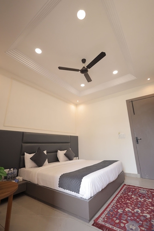 Imagen de la habitación del Hotel HOTEL CRESTA INN. Foto 11