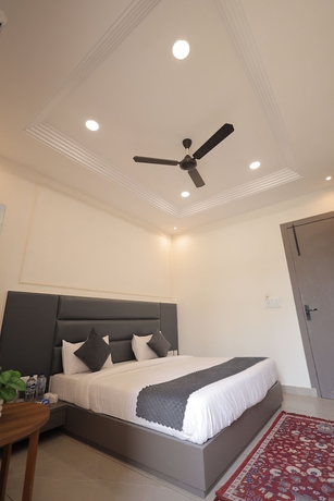 Imagen de la habitación del Hotel HOTEL CRESTA INN. Foto 12