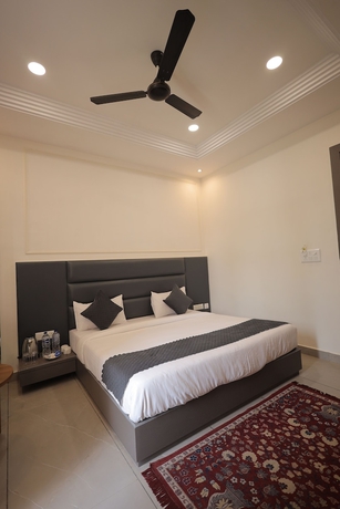 Imagen de la habitación del Hotel HOTEL CRESTA INN. Foto 13
