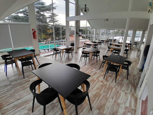Imagen del bar/restaurante del Hotel HOTEL CRISTAL. Foto 7