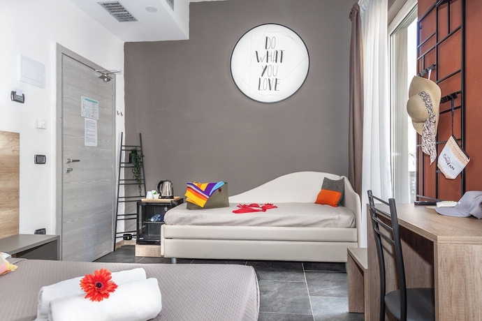 Imagen de la habitación del Hotel HOTEL CRISVAN. Foto 11