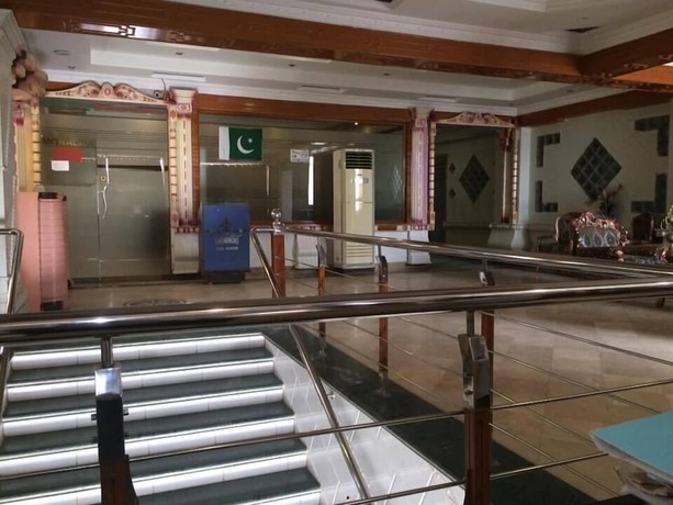 Imagen general del Hotel HOTEL CROWN. Foto 5