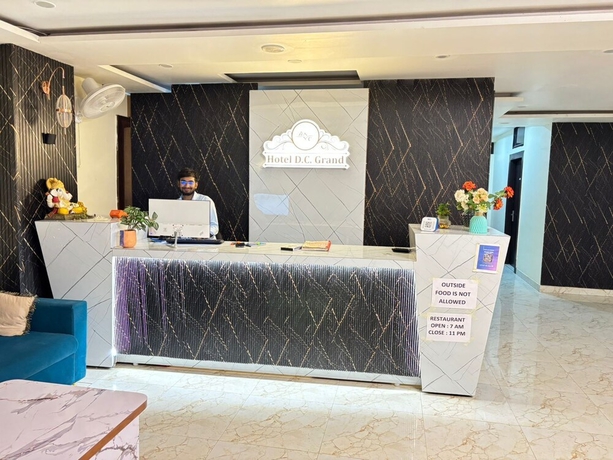 Imagen de los interiores del Hotel HOTEL D C GRAND. Foto 16