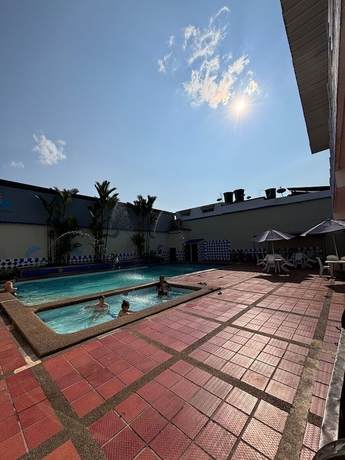 Imagen de la piscina del Hotel HOTEL DESCANSO INN VILLAVICENCIO. Foto 16
