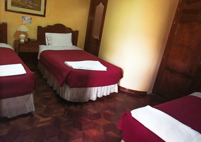 Imagen de la habitación del Hotel HOTEL DIAMANTE AZUL. Foto 8