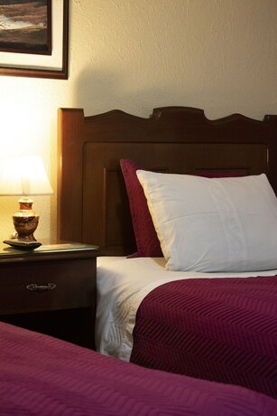 Imagen de la habitación del Hotel HOTEL DIAMANTE AZUL. Foto 15