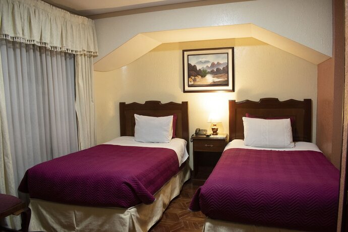 Imagen de la habitación del Hotel HOTEL DIAMANTE AZUL. Foto 16