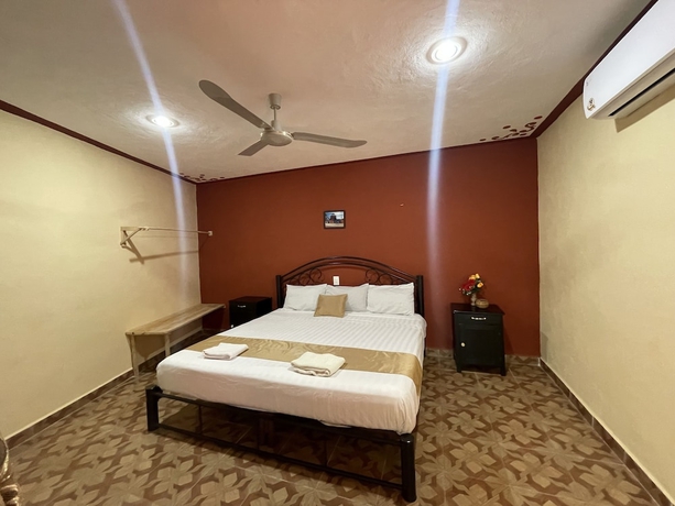 Imagen de la habitación del Hotel HOTEL DON JACINTO. Foto 14