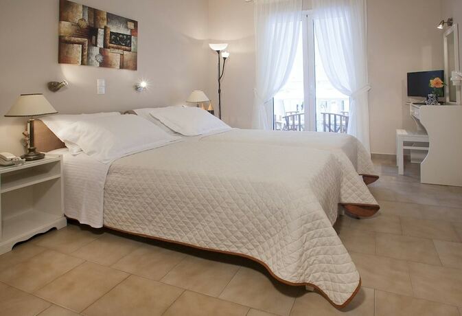 Imagen de la habitación del Hotel HOTEL DOUKISSA. Foto 18