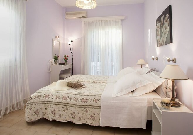 Imagen general del Hotel HOTEL DOUKISSA. Foto 5