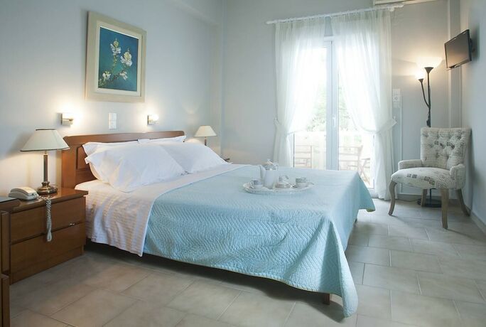 Imagen de la habitación del Hotel HOTEL DOUKISSA. Foto 20