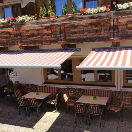 Imagen de los exteriores del Hotel HOTEL D&Ouml;RFLWIRT. Foto 11