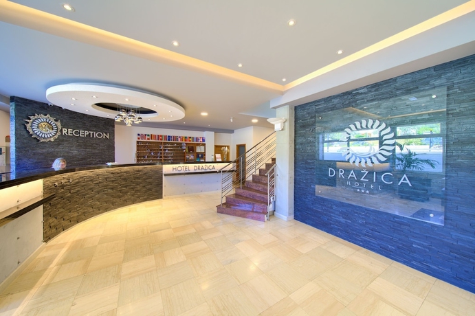 Imagen de los interiores del Hotel HOTEL DRAZICA. Foto 18