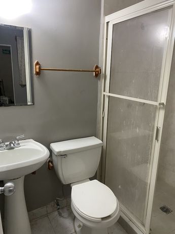 Imagen de la habitación del Hotel HOTEL DUBAI. Foto 4