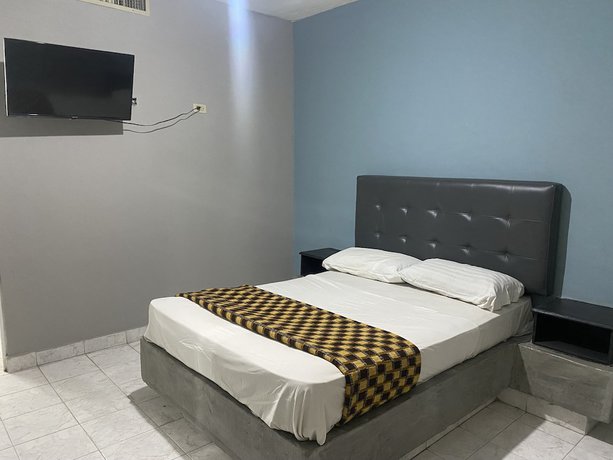 Imagen de la habitación del Hotel HOTEL DUBAI. Foto 6