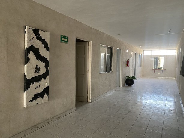 Imagen de los interiores del Hotel HOTEL DUBAI. Foto 14