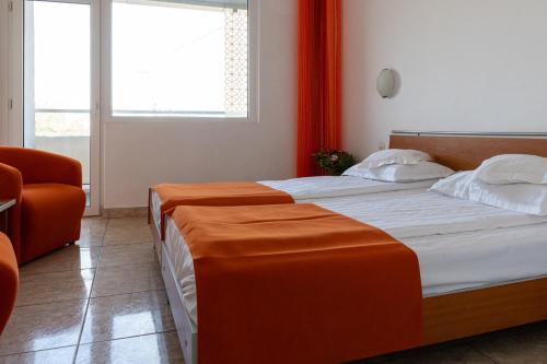 Imagen general del Hotel HOTEL DUNĂREA. Foto 5
