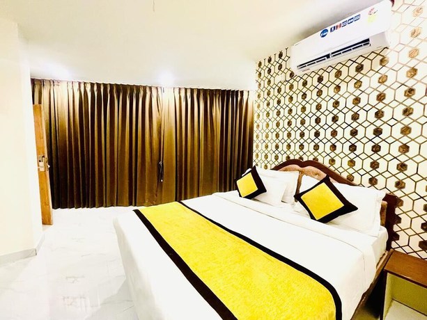 Imagen general del Hotel HOTEL EAGLE GRAND. Foto 1