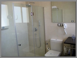 Imagen de la habitación del Hotel HOTEL EL CHALET. Foto 3