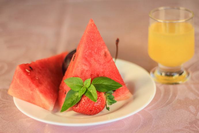 Imagen del bar/restaurante del Hotel HOTEL ESCARPAS DO LAGO CAPIT&Oacute;LIO. Foto 4