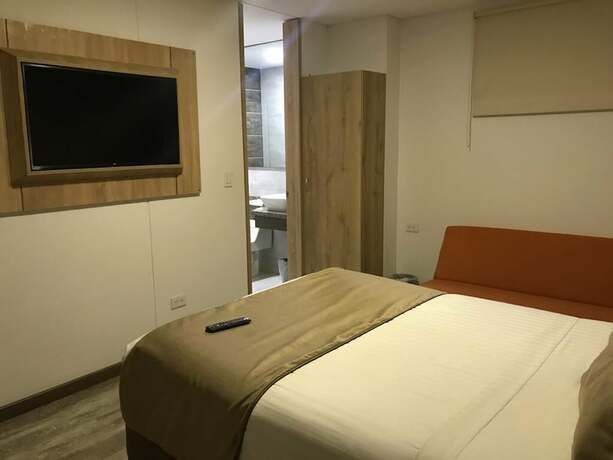 Imagen de la habitación del Hotel HOTEL EXPO INN AGORA. Foto 12