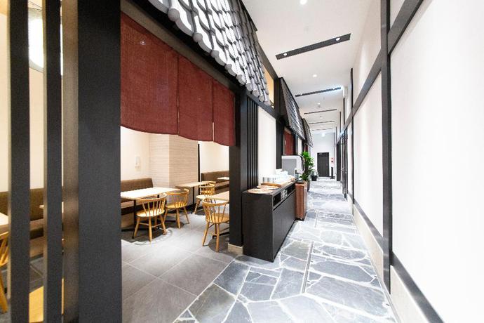 Imagen del bar/restaurante del Hotel HOTEL FELICE SHINSAIBASHI By RELIEF. Foto 7