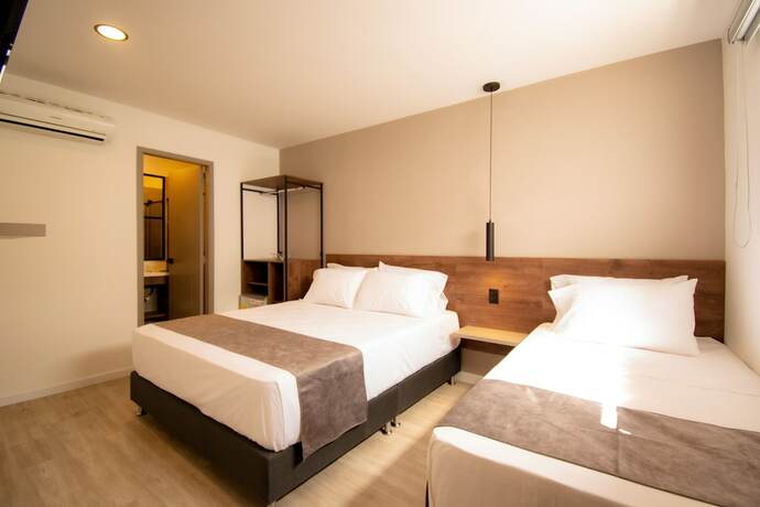 Imagen de la habitación del Hotel HOTEL FENCE. Foto 14